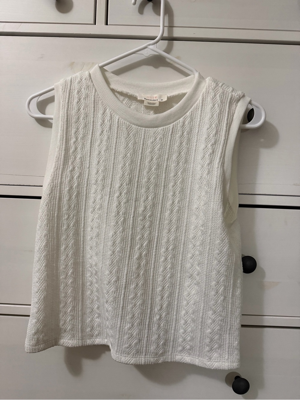 URBAN Romantics White Cable-Knit Sleeveless Tank